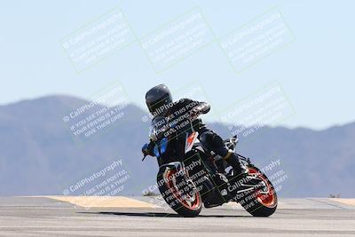 media/Oct-13-2025-Moto Forza (Mon) [[a66d839500]]/3-B Group/Session 4 (Turn 9)/